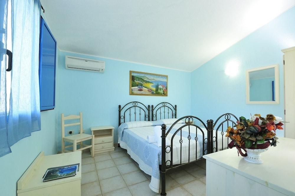 Hotel Baia Cea Bari Sardo Exterior foto