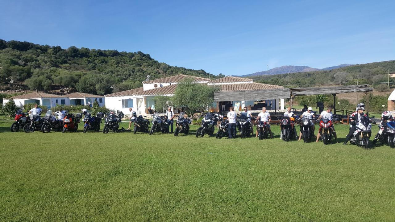 Hotel Baia Cea Bari Sardo Exterior foto